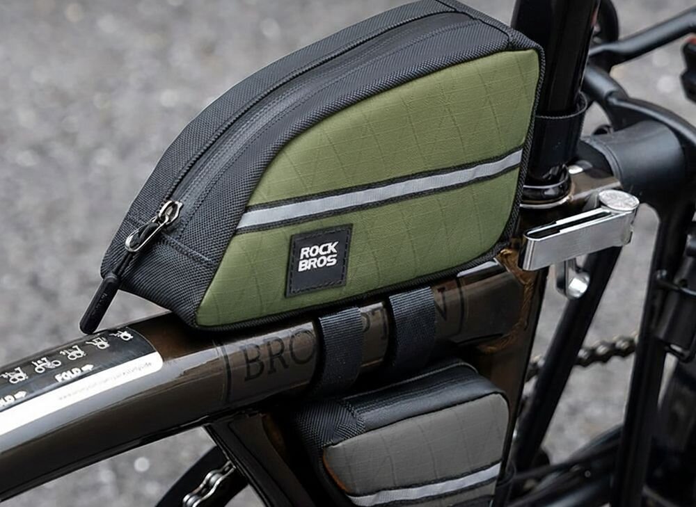 Torba rowerowa na ramę ROCKBROS 8386824308365 Zielony, Torba, rower, komfort, funkcjonalność, Zbliżenie na torbę zamontowaną na ramie roweru.