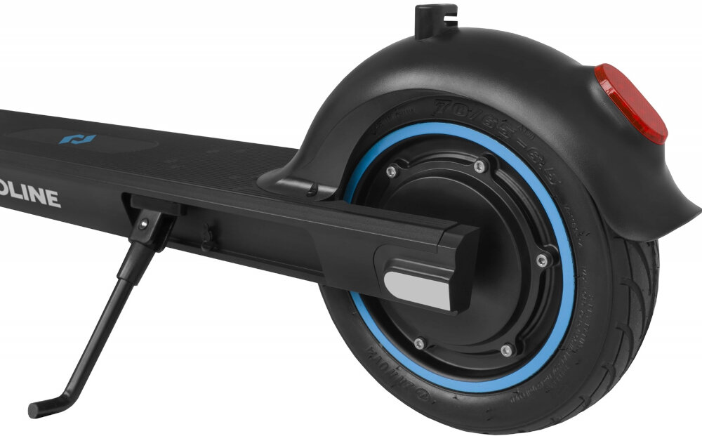 Hulajnoga elektryczna NEOLINE T26 Czarny silny silnik elektryczny dynamiczna jazda bezszczotkowy silnik moc 350 W predkosc do 20 km/h w tylnym kole duze przyspieszenia bez zbednych poslizgow maksymalne nachylenie terenu do 15 stopni