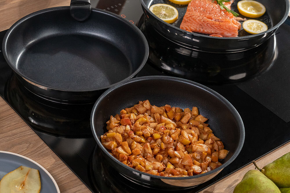 Zestaw patelni GÖTZE & JENSEN FPS950 Smart (4 elementy) dobre praktyki