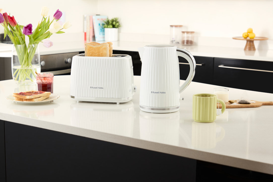 Czajnik RUSSELL HOBBS Eden 27360-70 Biały