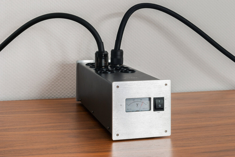 Filtr zasilania TAGA HARMONY PF-1000DC - Ochrona przed zakłóceniami
