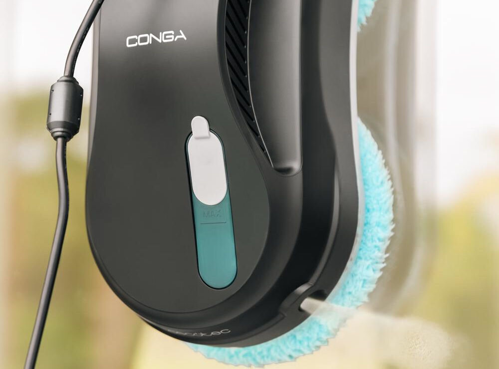 Robot do mycia okien CECOTEC Conga WinDroid 890 SprayWater Smart Connected maksymalne ułatwienie procesu czyszczenia dodanie płynu do zbiornika na wodę co 3 sekundy spryskiwanie okna system iTech Win 4.0 obliczanie transy sprzątania wykrywanie granic okna dokładne oczyszczanie czas pracy wynosi 30 minut czas ładowania 2 godziny czyste okna  