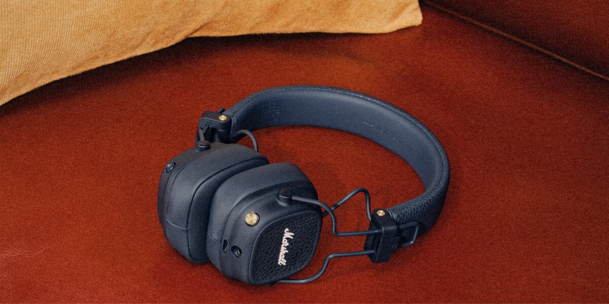 Słuchawki nauszne MARSHALL Major V - +100 h bezprzewodowego grania, SŁUCHAWKI leżące na podłożu