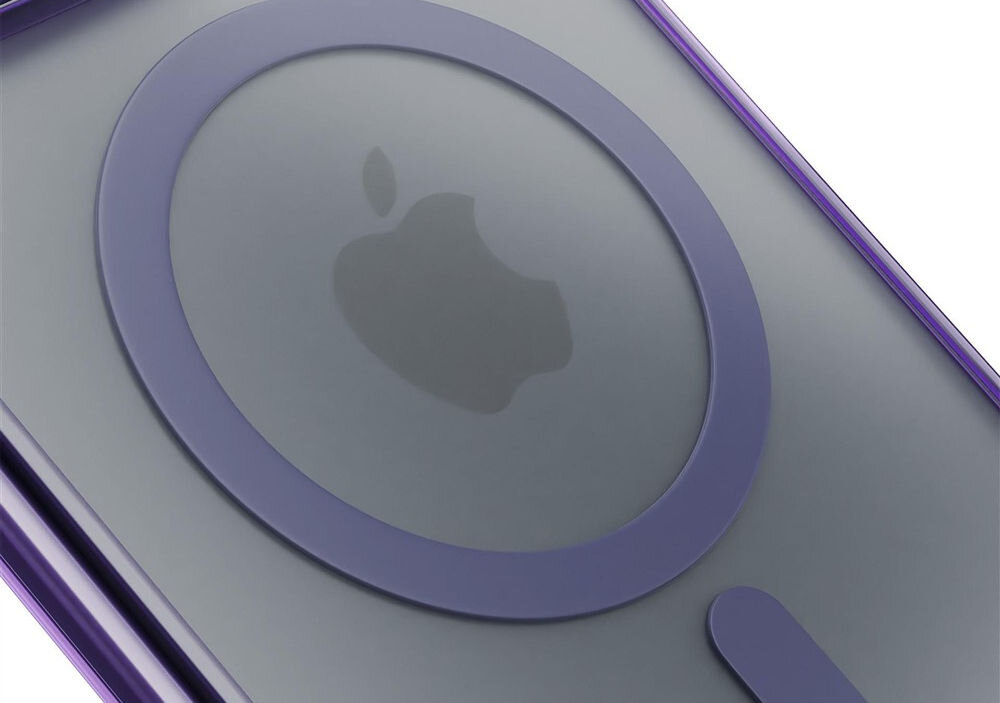 Etui 3MK Frosty MagCase do Apple iPhone 17 Fioletowy Zbliżenie na pierścień MagSafe w transparentnym etui nałożonym na telefon matowa powierzchnia ogranicza widoczność odcisków