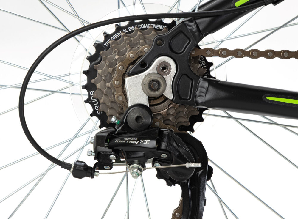 Rower młodzieżowy TRAIL 600 Alu 26 cali dla chłopca Czarno-zielony zbliżenie na tylną przerzutkę przerzutki marki SHIMANO 21 biegów duża wytrzymałość i sprawne działanie płynna bezproblemowa zmiana biegów przednia i tylna przerzutka SHIMANO manetka SHIMANO SL-RS35 działa w systemie Revoshift zmiana biegów poprzez wygodny obrót chwytu