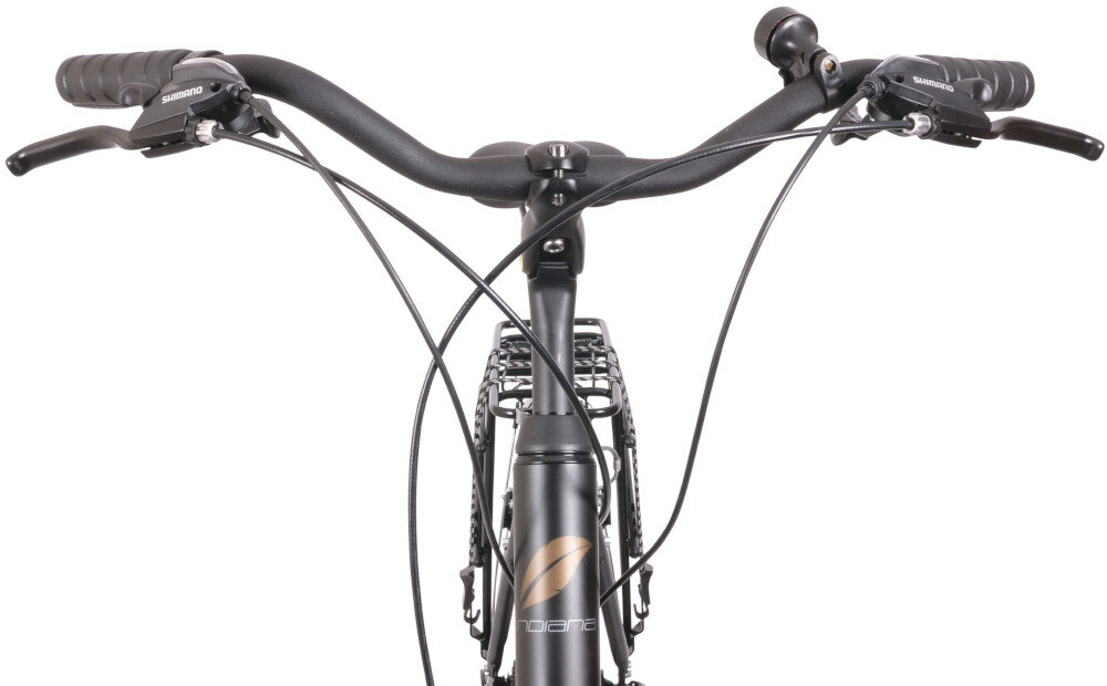 Rower trekkingowy INDIANA X-Road 3.0 M21 26 cali męski Czarny kierownica widoczna od przodu na białym tle aluminiowa kierownica marki GB Center typu HB5031A CTB W.600 regulowany wspornik marki PROMAX typu MQ-525 Multiset dopasować kąt kierownicy do swoich potrzeb antypoślizgowy materiał dzwonek