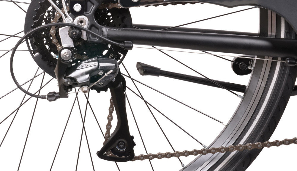 Rower trekkingowy INDIANA X-Road 3.0 M21 26 cali męski Czarny zbliżenie na przerzutkę przerzutki marki SHIMANO 24 biegi duża wytrzymałość i sprawne działanie płynna bezproblemowa zmiana biegów przednia i tylna przerzutka SHIMANO Acera