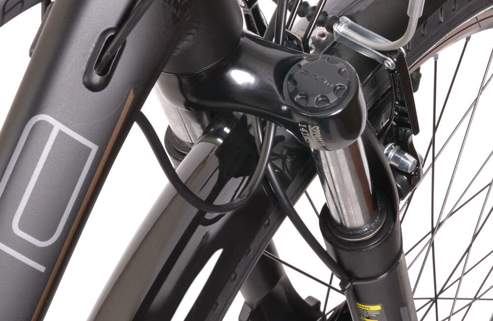 Rower trekkingowy INDIANA X-Road 3.0 M21 26 cali męski Czarny zbliżenie na amortyzator rower typu hardtail przedni amortyzator marki ZOOM typ ZOOM typ CH-141 26 cala 1 1/8 cala skuteczne tłumienie drgań komfort i stabilność prowadzenia prosta konstrukcja wygoda bezpieczeństwo