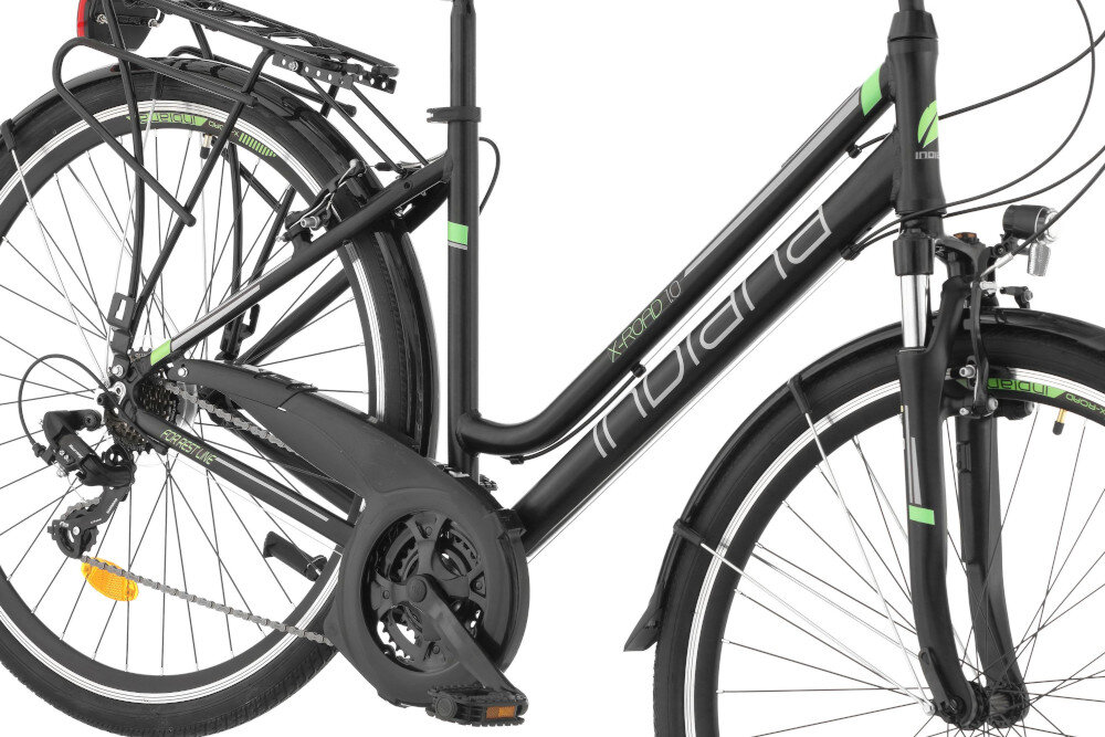 Rower trekkingowy INDIANA X-Road 1.0 D21 28 cali damski Czarno-zielony rower na białym tle widoczny z boku zbliżenie na ramę 21-calowa aluminiowa rama rower jest bardzo zwinny lekki łatwo go podnieść odporność na korozję wybór rozmiaru ramy Twój wzrost mierzony w zrelaksowanej pozycji typ roweru dla osób o wzroście od 180 do 190 cm