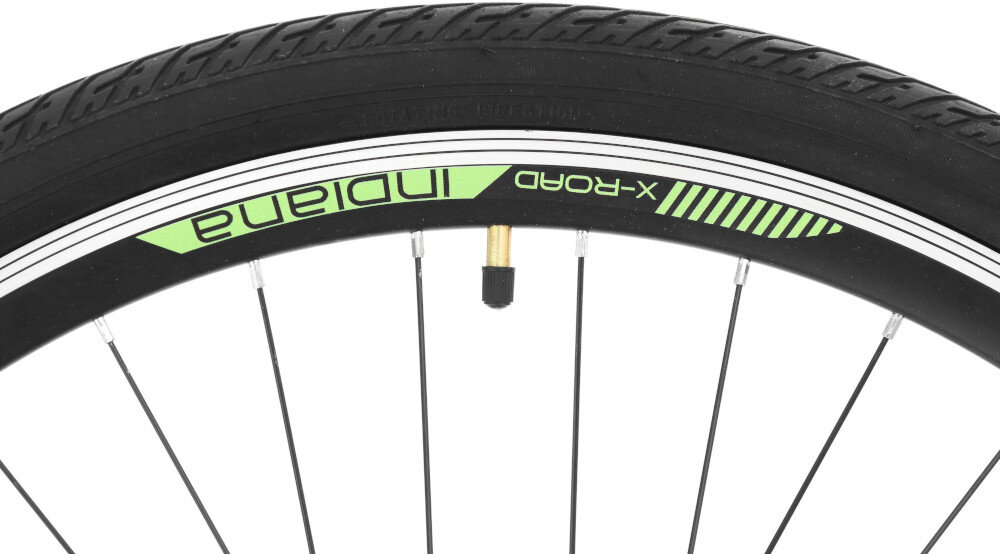 Rower trekkingowy INDIANA X-Road 1.0 D21 28 cali damski Czarno-zielony zbliżenie na oponę rozmiar koła 28 cali łatwe pokonywanie przeszkód duży kontakt koła z podłożem szerokie opony marki DELI dobra przyczepność aluminiowe obręcze marki RUNTOBIKE zachowanie regularnego kształtu kół stabilne trzymanie opony bezpieczna i komfortowa jazda regularne sprawdzanie ciśnienia powietrza wartość na bocznej części opony