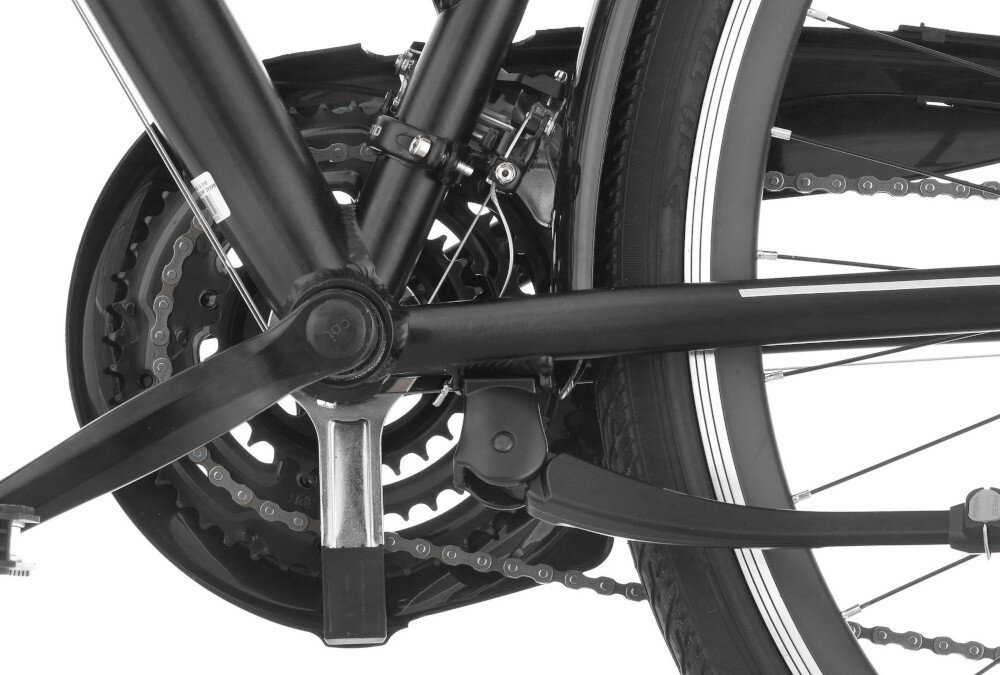 Rower trekkingowy INDIANA X-Road 1.0 D21 28 cali damski Czarno-zielony zbliżenie na łańcuch lekka wydajna konstrukcja korby CYCLONE typu CTL-3 328P8S4 170 mm wolnobieg SHIMANO typu MF-TZ500 wytrzyma bardzo duży nacisk na pedały