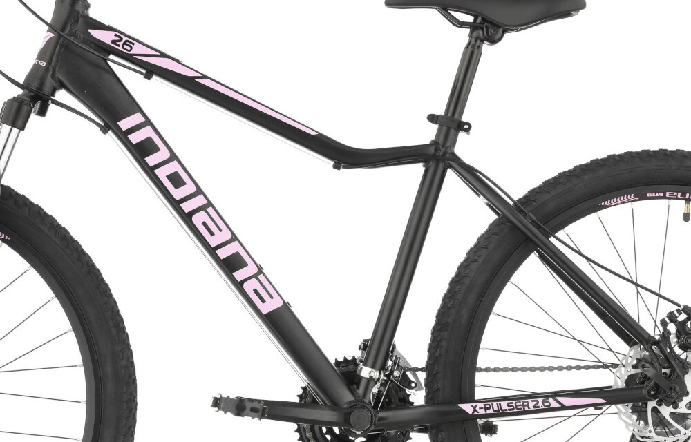 Rower górski MTB INDIANA X-Pulser 2.6 D19 26 cali damski Czarno-fioletowy rower na białym tle widoczny z boku zbliżenie na ramę 19-calowa aluminiowa rama rower zwinny lekki łatwo go podnieść odporność na korozję wybór rozmiaru ramy Twój wzrost mierzony w zrelaksowanej pozycji typ roweru dla osób o wzroście od 174 do 180 cm