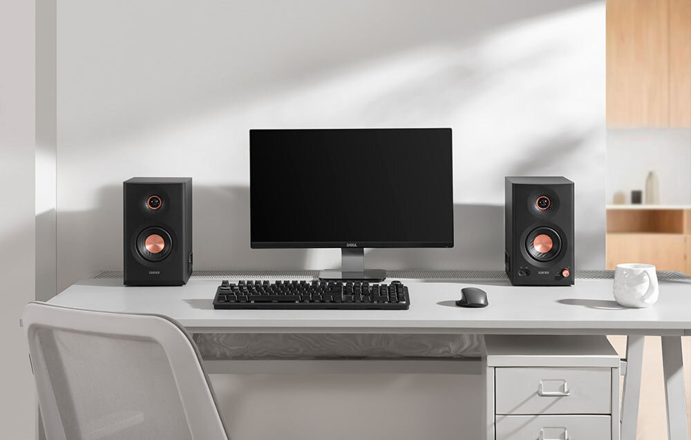EDIFIER MR5 zwrotnica aktywna głośniki wysokotonowe średniotonowe woofer 5 cali, głośniki stojące na biurku obok monitora, klawiatury i myszy
