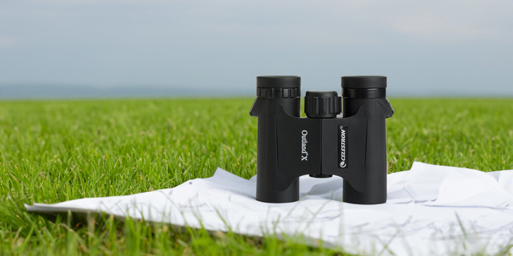  Lornetka CELESTRON Outland X 8x25 - Wszechstronność zastosowania