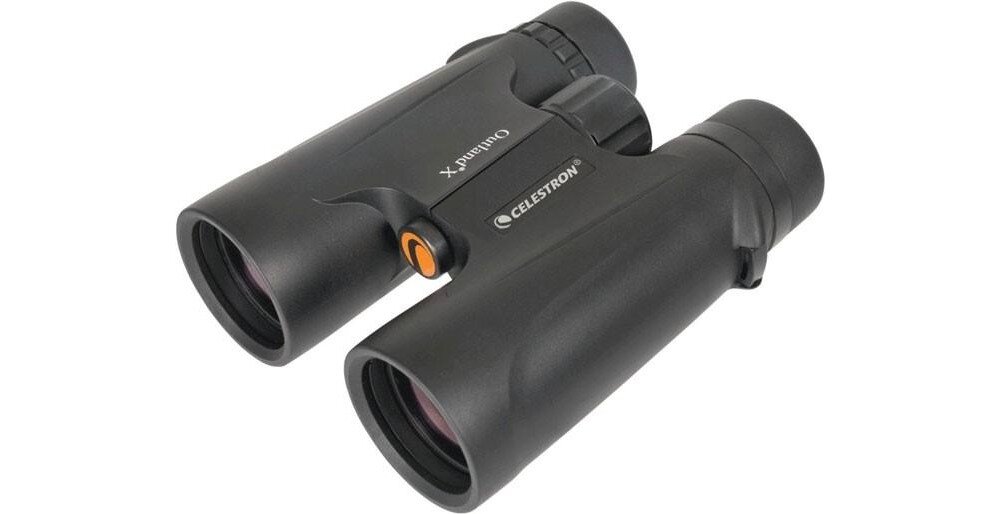 Lornetka CELESTRON Outland X 8x42   kv lifestyle początek opisu sekcja nagłówkowa