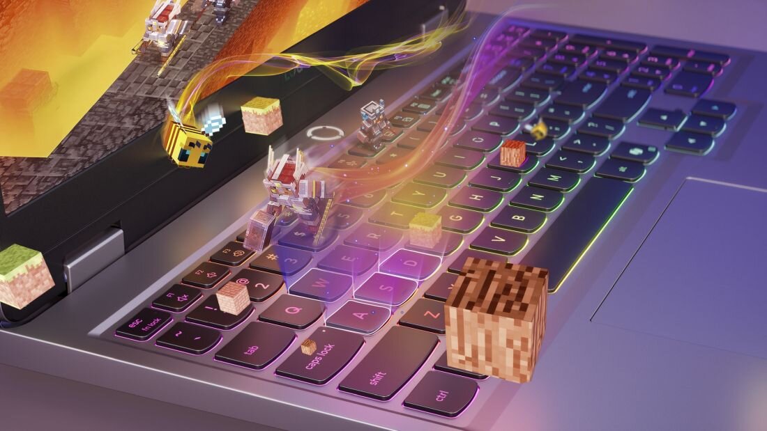  Laptop LENOVO LOQ z klawiaturą z podświetleniem, graficzne elementy Minecraft wylatujące z ekranu, postacie i bloki pikselowe, efekt 3D dla graczy piaskownicy - Pełnowymiarowa klawiatura, podświetlenie, Skok klawisza 1,5 mm 