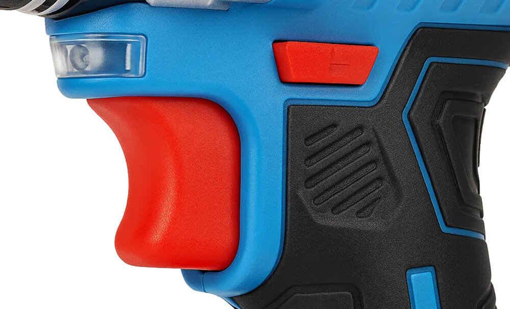 Wkrętarka akumulatorowa POWERLINK PWL-CD1002C zbliżenie na przełącznik zmiany kierunku wytrzymała konstrukcja wysokiej jakości materiały możliwość wiercenia w drewnie, tworzywach sztucznych stali oraz betonie (częstotliwość udaru do 21600 uderzeń na minutę) funkcja zmiany kierunku ułatwia korygowanie błędów montażowych