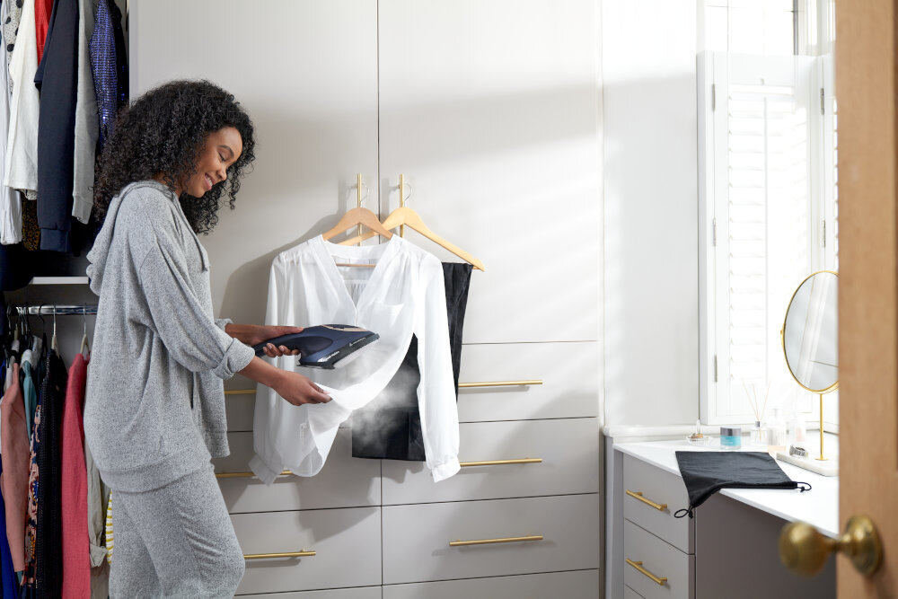 Parownica do ubran RUSSELL HOBBS 28370-56 konstrukcja 2 w 1 funkcja pary funkcja prasowania