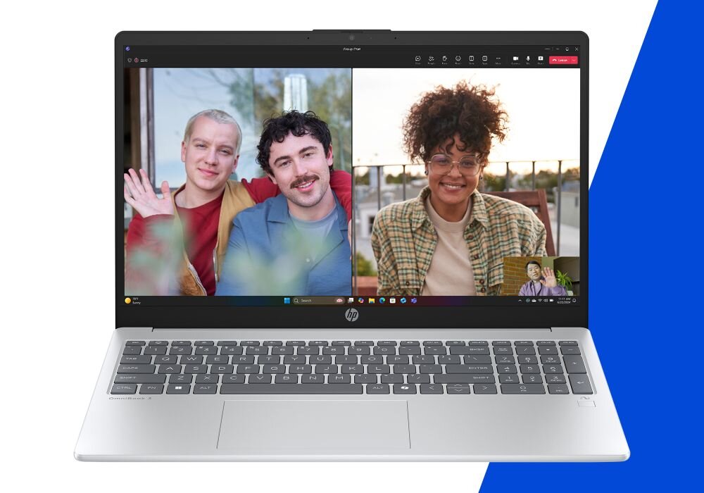 Laptop z otwartym ekranem, na którym widać aplikację do wideorozmów z trzema osobami. Na obudowie laptopa znajduje się logo HP.