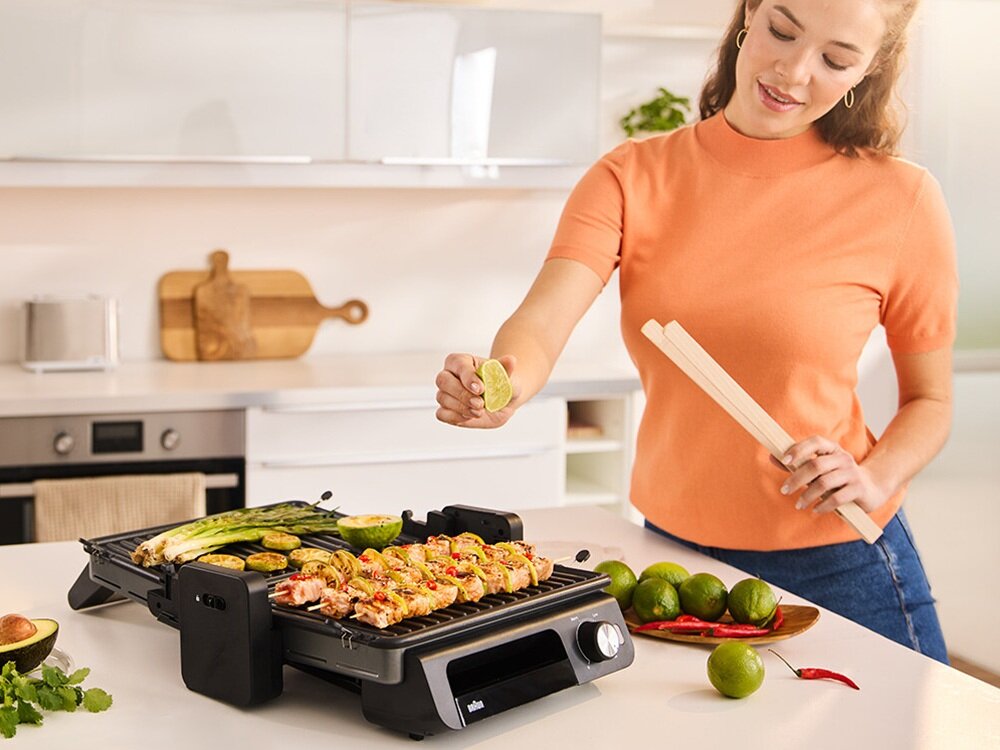 Grill elektryczny BRAUN MultiGrill 5 CG5033IGY Czarny szybsze przygotowanie posiłków, zapiekanie z obu stron, opcja piekanika