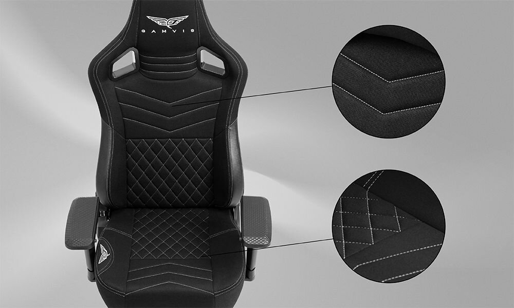 Fotel GAMVIS Elite 2.0 XL Basic Czarny (białe elementy) wizualizacja wentylacji fotela zbliżenie na siedzisko szare tło napis z technologią swobodny przepływ powietrza HybridComfort+ wygoda eliminacja efektu przyklejania się