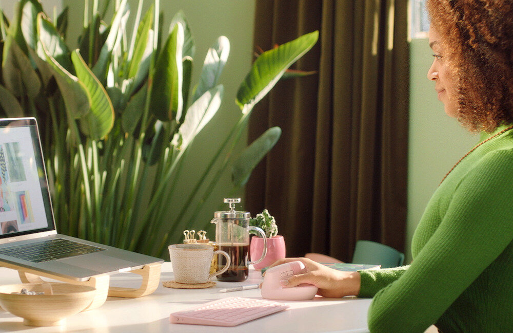 Mysz LOGITECH Lift ergonomia kąt nadgarstki