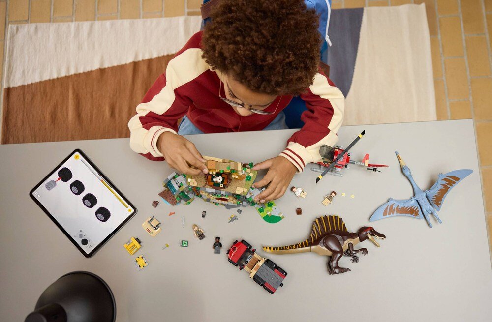 LEGO 76976 Jurassic World Powietrzna misja z kecalkoatlem i spinozaurem  zdolności manualne rozwój dziecka koordynacja umiejętności wyobraźnia