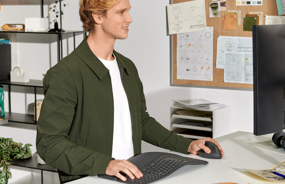 Mysz LOGITECH Lift ergonomia kąt nadgarstki