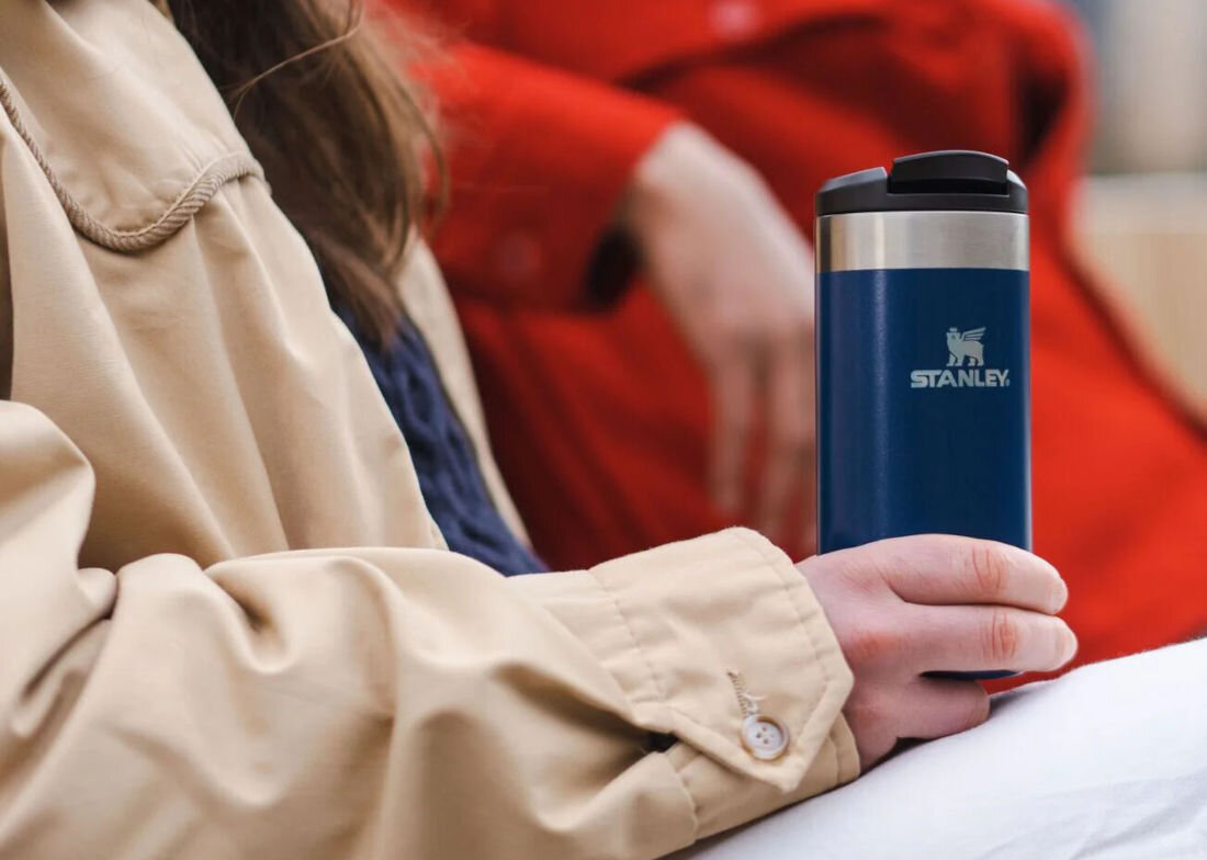 Kubek termiczny STANLEY AeroLight Zielony 350 ml Codzienne dojazdy bez stresu ulubiony napój w odpowiedniej temperaturze ciepłe do 4 godzin zimne do 6 godzin