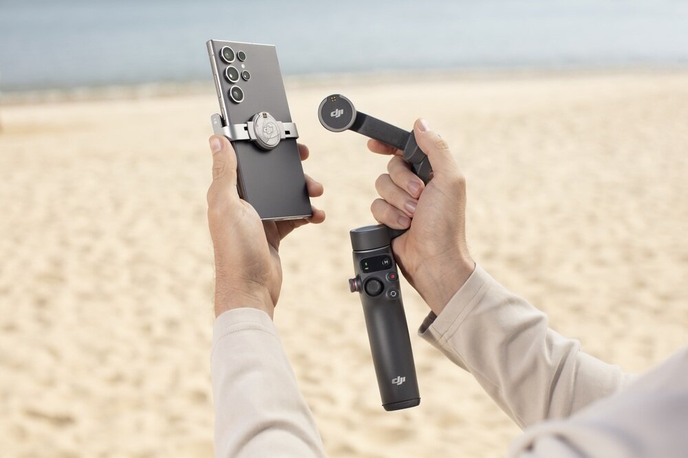 Gimbal DJI Osmo Mobile 7P montowanie smartfona