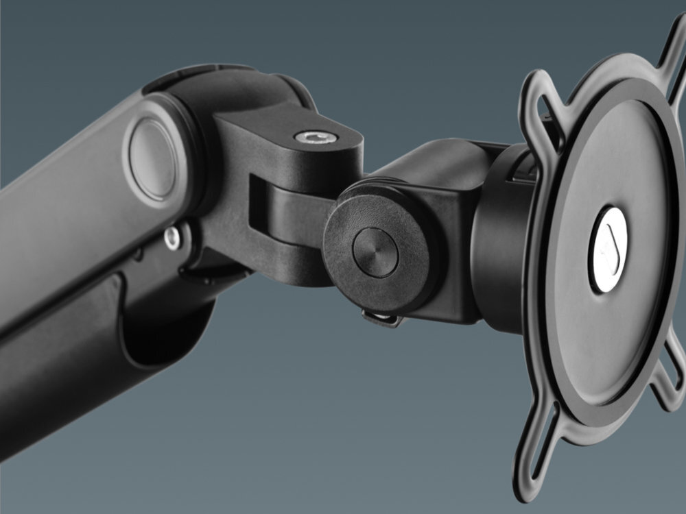 ONE FOR ALL DM5110 zawiera wszystkie niezbędne elementy montażowe czytelną instrukcję bez konieczności używania specjalistycznych narzędzi - ujęcie uchwytu od boku