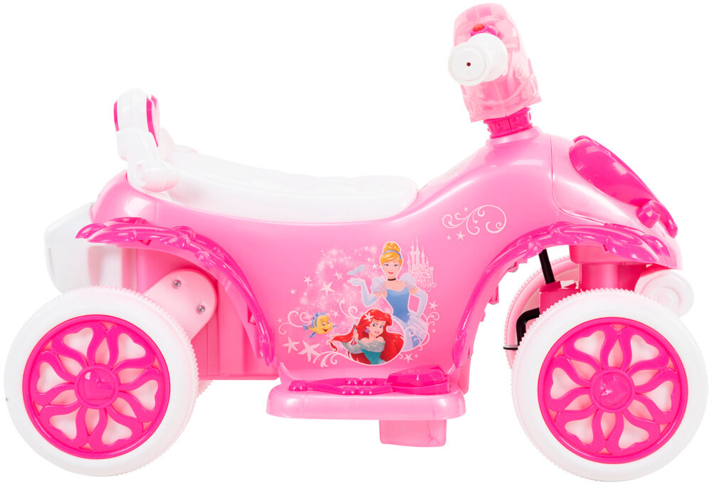 Quad elektryczny dla dziecka HUFFY Princess Bubble 19055W Różowy quad na białym tle widoczny z boku cztery koła stabilność podnóżki i uchwyty wspierają wygodę kontrolę szerokie siedzisko