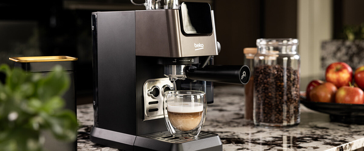Ekspres BEKO Caffeexperto CEP5464DX szerokość 20 cm kompaktowy