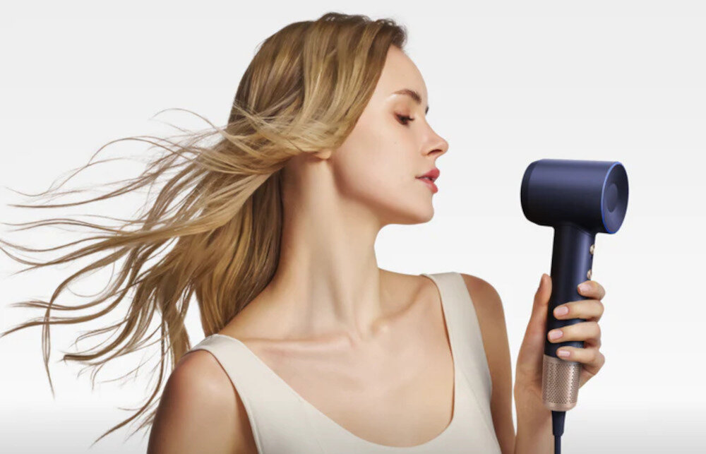 Suszarka LAIFEN Swift Premium Niebiesko-złoty 1400W wygląd design prezentacja wizualizacja pielęgnacja bez kompromisów