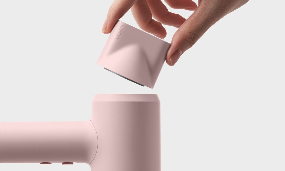 Suszarka LAIFEN Mini Biały 1100W zdjęcie lifestyle  Stylizacja z koncentratorem