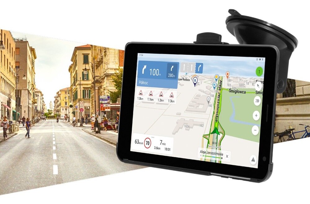 Nawigacja NAVITEL T787 4G ekran