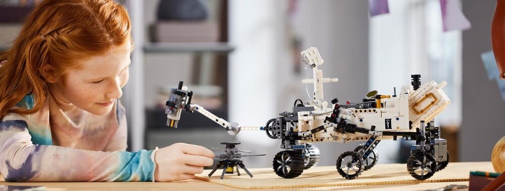 LEGO Technic NASA Mars Rover Perseverance 42158  klocki elementy zabawa łączenie figurki akcesoria figurka zestaw 