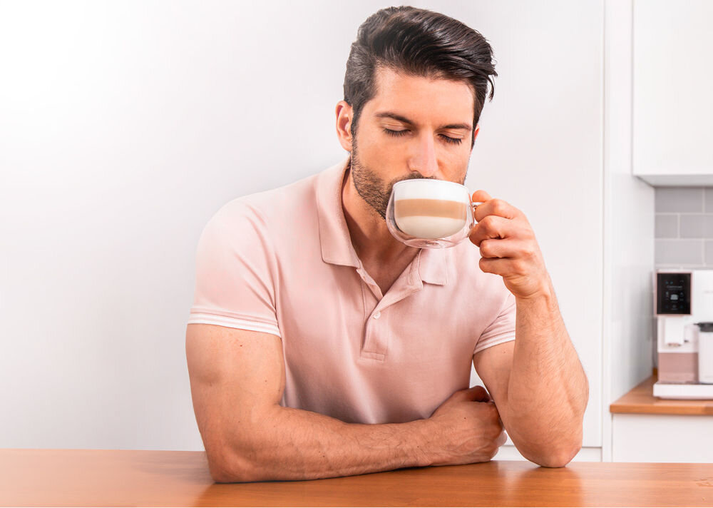 Ekspres CECOTEC Cremmaet Compactccino Connected White Rose przyjazny interfejs szybki wybór dostosowanie rtodzaju kawy i intensywność idealne filizqanki eksperymentowanie z różnymi smakami odkrywanie smaków 