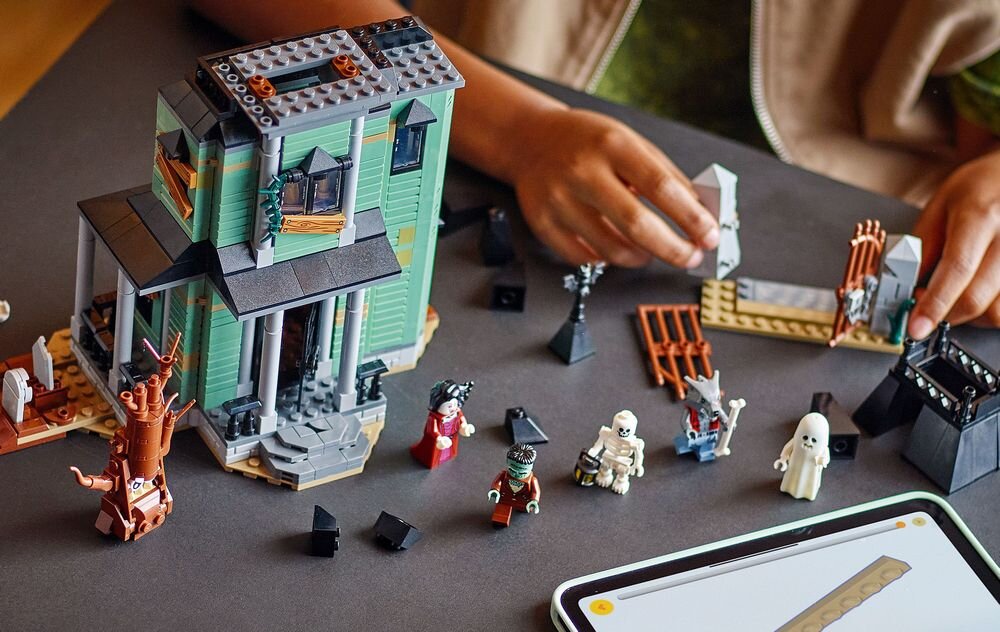 LEGO 31167 Creator 3w1 Nawiedzona rezydencja, przebudowa na statek lub pociąg  zdolności manualne rozwój dziecka koordynacja umiejętności wyobraźnia 
 