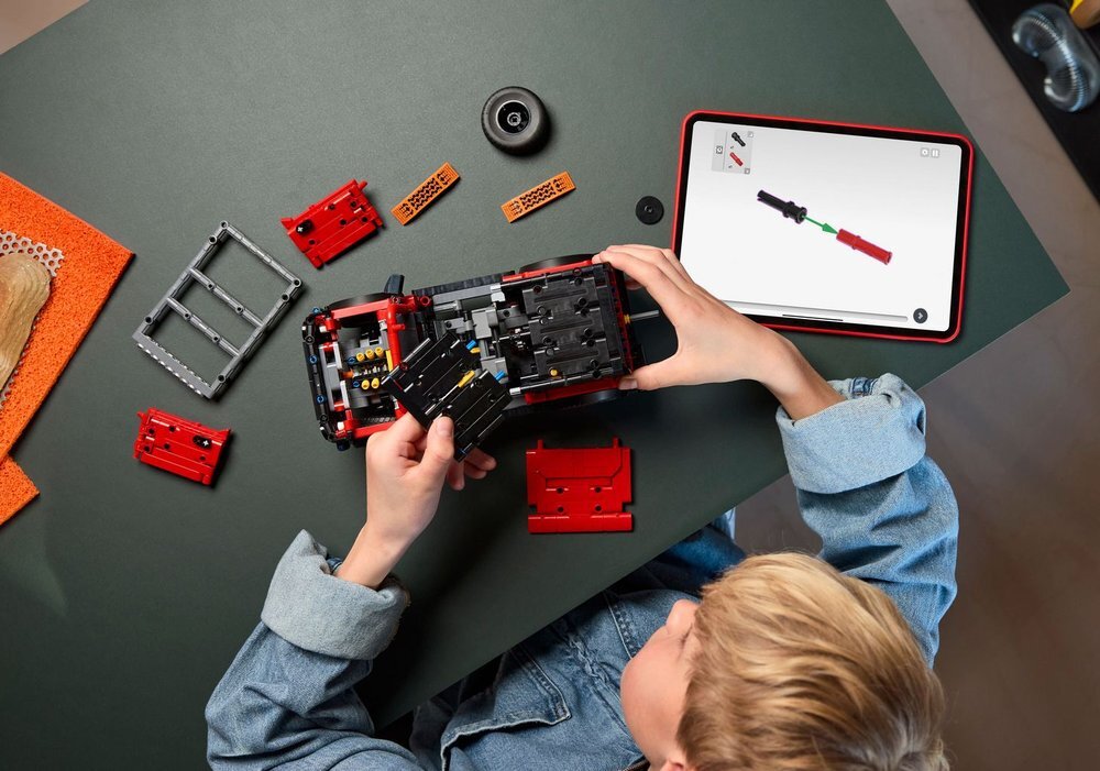 LEGO 42213 Technic SUV Ford Bronco zdolności manualne rozwój dziecka koordynacja umiejętności wyobraźnia 
 