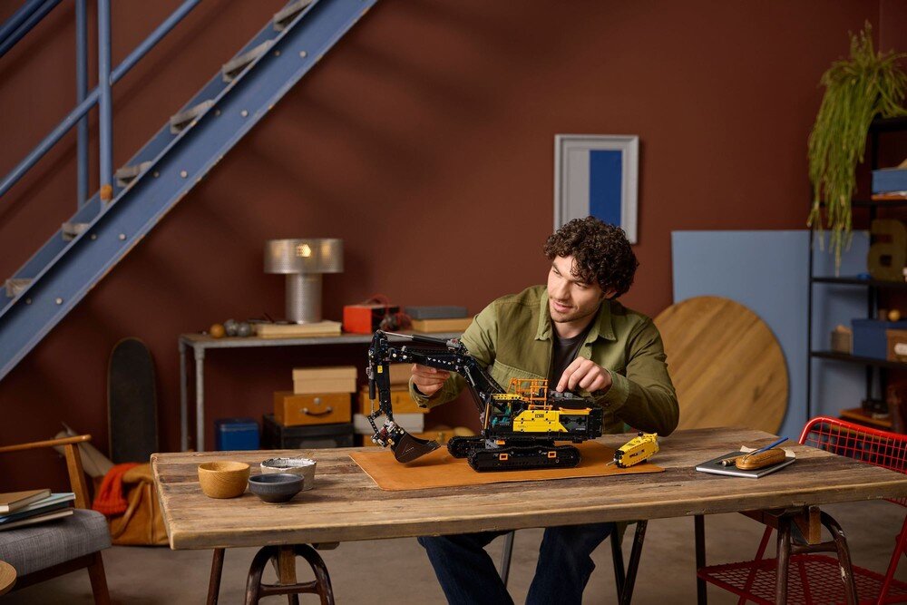 LEGO 42215 Technic Koparka Volvo EC500 Hybrid  elementy opis konstrukcji wiek
 