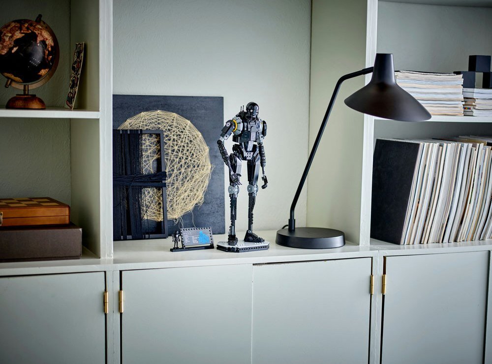 LEGO 75434 Star Wars Droid strażniczy K-2SO    kv lifestyle początek opisu sekcja nagłówkowa