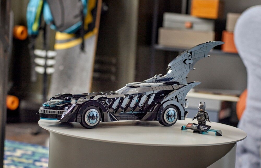 LEGO 76304 DC Batman Batmobil Batman Forever   kv lifestyle początek opisu sekcja nagłówkowa