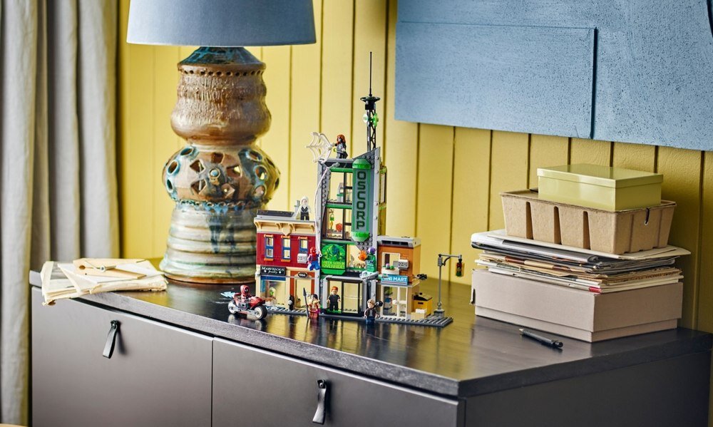 LEGO 76324 Marvel Spider-Man i Oscorp   kv lifestyle początek opisu sekcja nagłówkowa