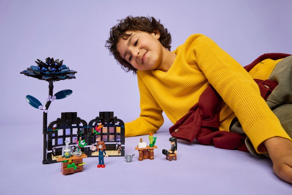 LEGO 76784 Wednesday Kwiat czarnej dalii elementy opis konstrukcji wiek
