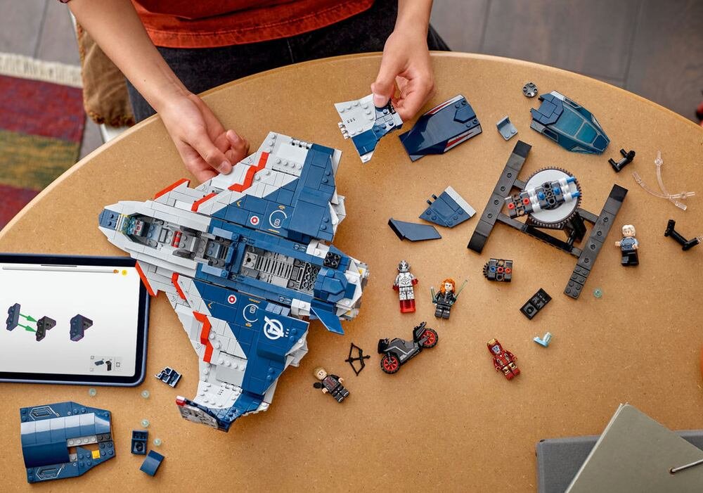 LEGO 76325 Marvel Avengers: Czas Ultrona — Quinjet zdolności manualne rozwój dziecka koordynacja umiejętności wyobraźnia