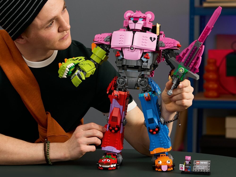 LEGO 77078 Fortnite Dowódca Drużyny Mechów cyfrowe bonusy: strój Dowódcy Drużyny Mechów oraz strój Mroku Drużyny Mechów