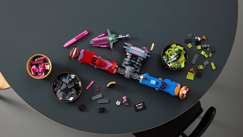 LEGO 77078 Fortnite Dowódca Drużyny Mechów zdolności manualne rozwój dziecka koordynacja umiejętności wyobraźnia