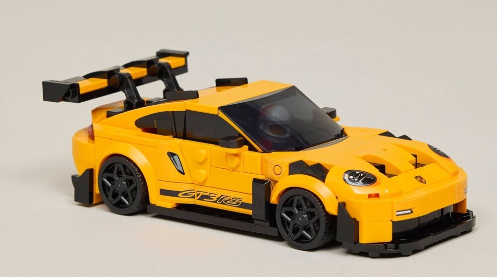 LEGO 77239 Speed Champions Supersamochód Porsche 911 GT3 RS kv lifestyle początek opisu sekcja nagłówkowa