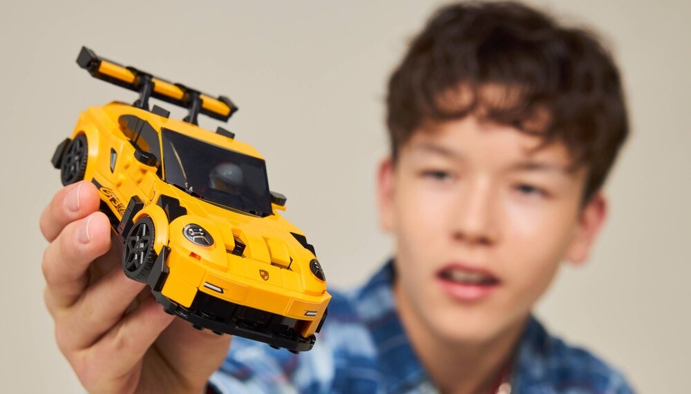 LEGO 77239 Speed Champions Supersamochód Porsche 911 GT3 RS elementy opis konstrukcji wiek